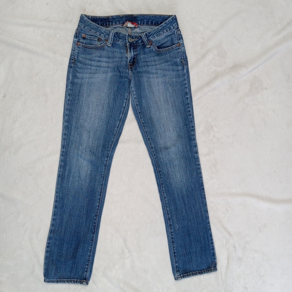Lucky Brand Denim - Lucky Brand Relaxed Fit Straight Leg Jeans Size  2/26